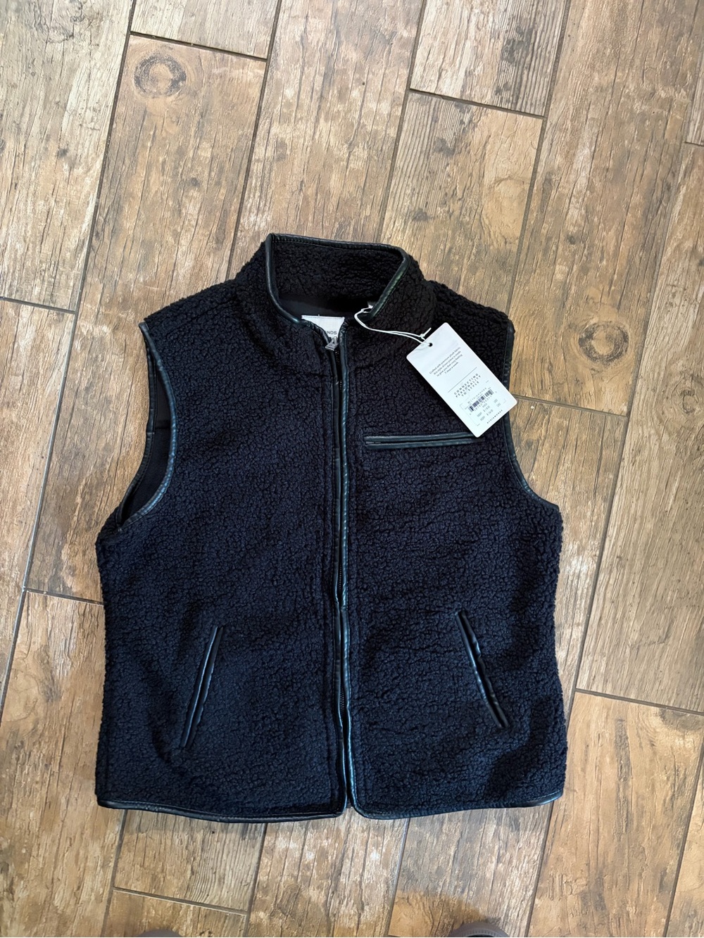 NWT 7DIAMONDS Black Sherpa Fleece Cozy Vest - Size Medium